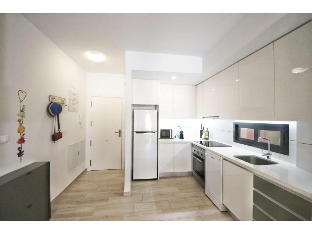 Pinada Beach IV New & Comfort. Apartment, 1St Line To The Beach, Sunterrace+Pool 라 마타 외부 사진